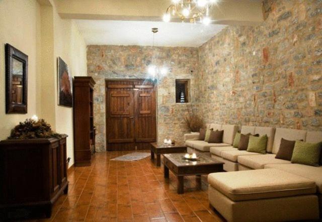 Vlyhada Guesthouse Pírgos Dhiroú Eksteriør billede