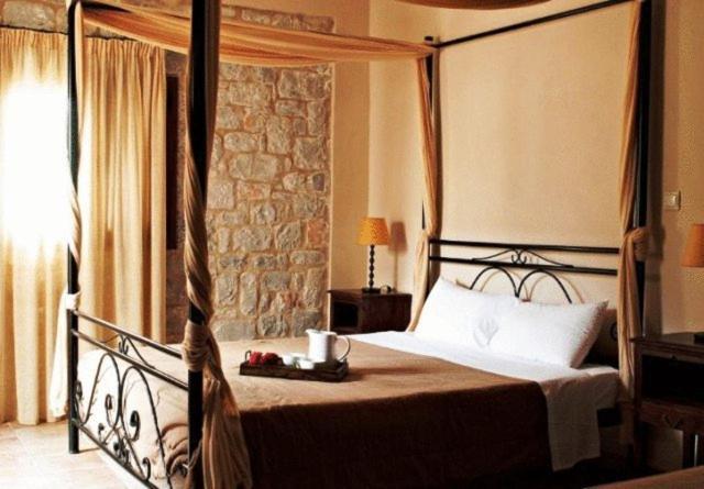 Vlyhada Guesthouse Pírgos Dhiroú Eksteriør billede
