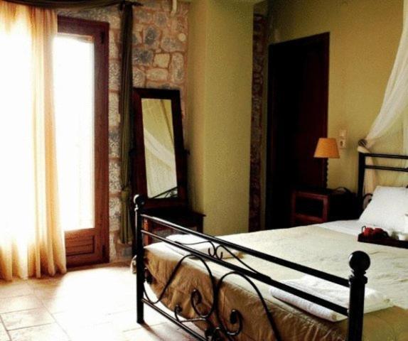 Vlyhada Guesthouse Pírgos Dhiroú Eksteriør billede