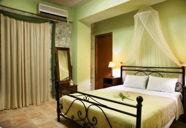 Vlyhada Guesthouse Pírgos Dhiroú Værelse billede